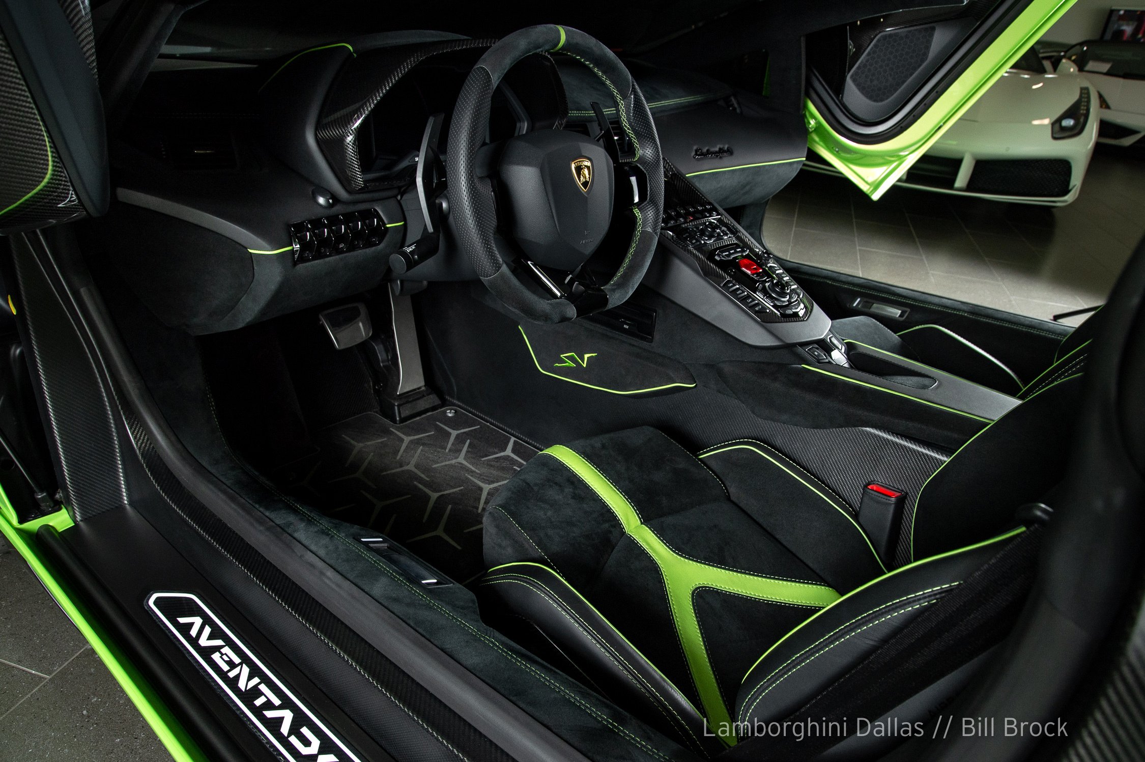 2017 Lamborghini Aventador SV Roadster, 2/20