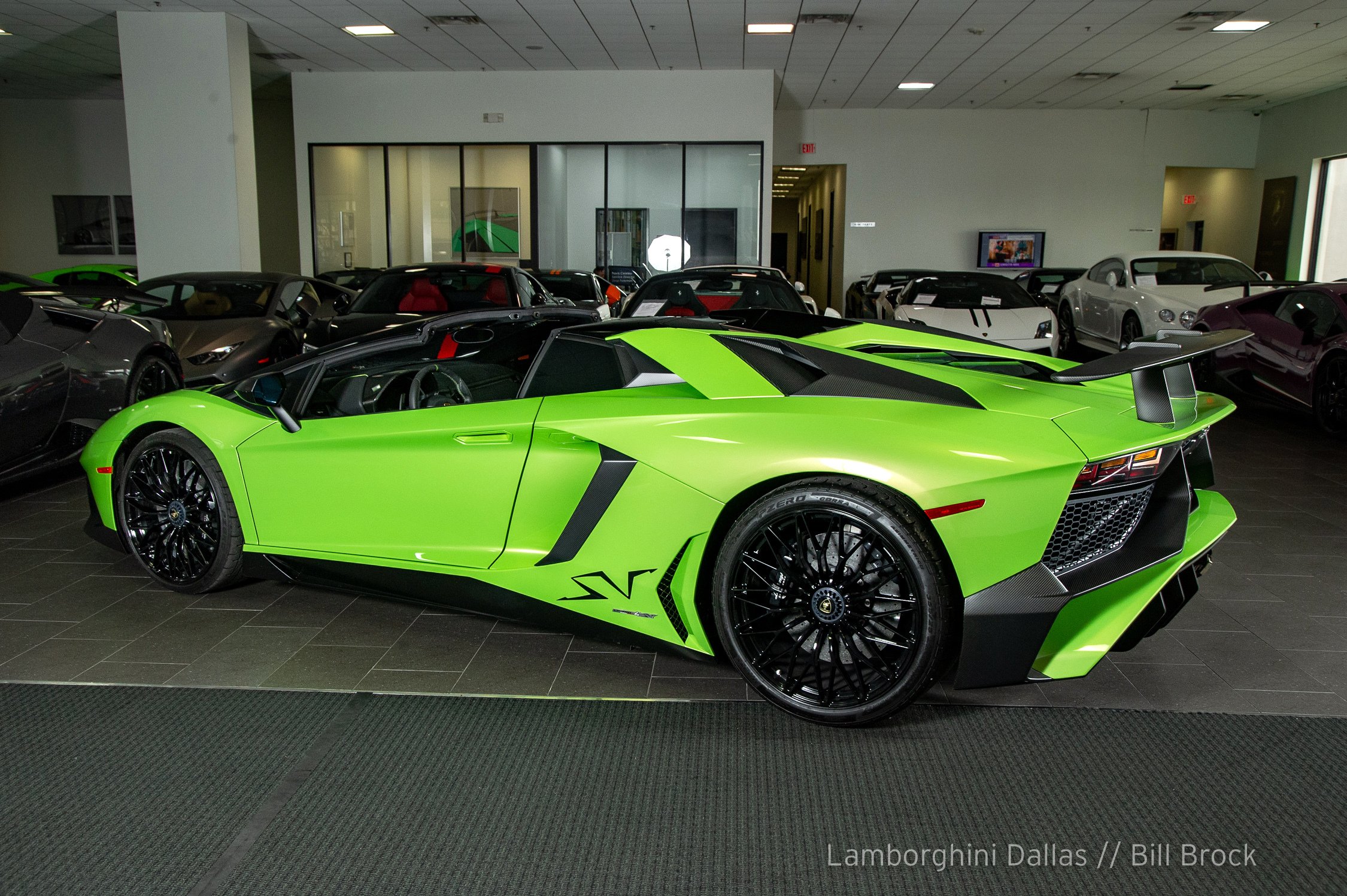 2017 Lamborghini Aventador SV Roadster, 17/20