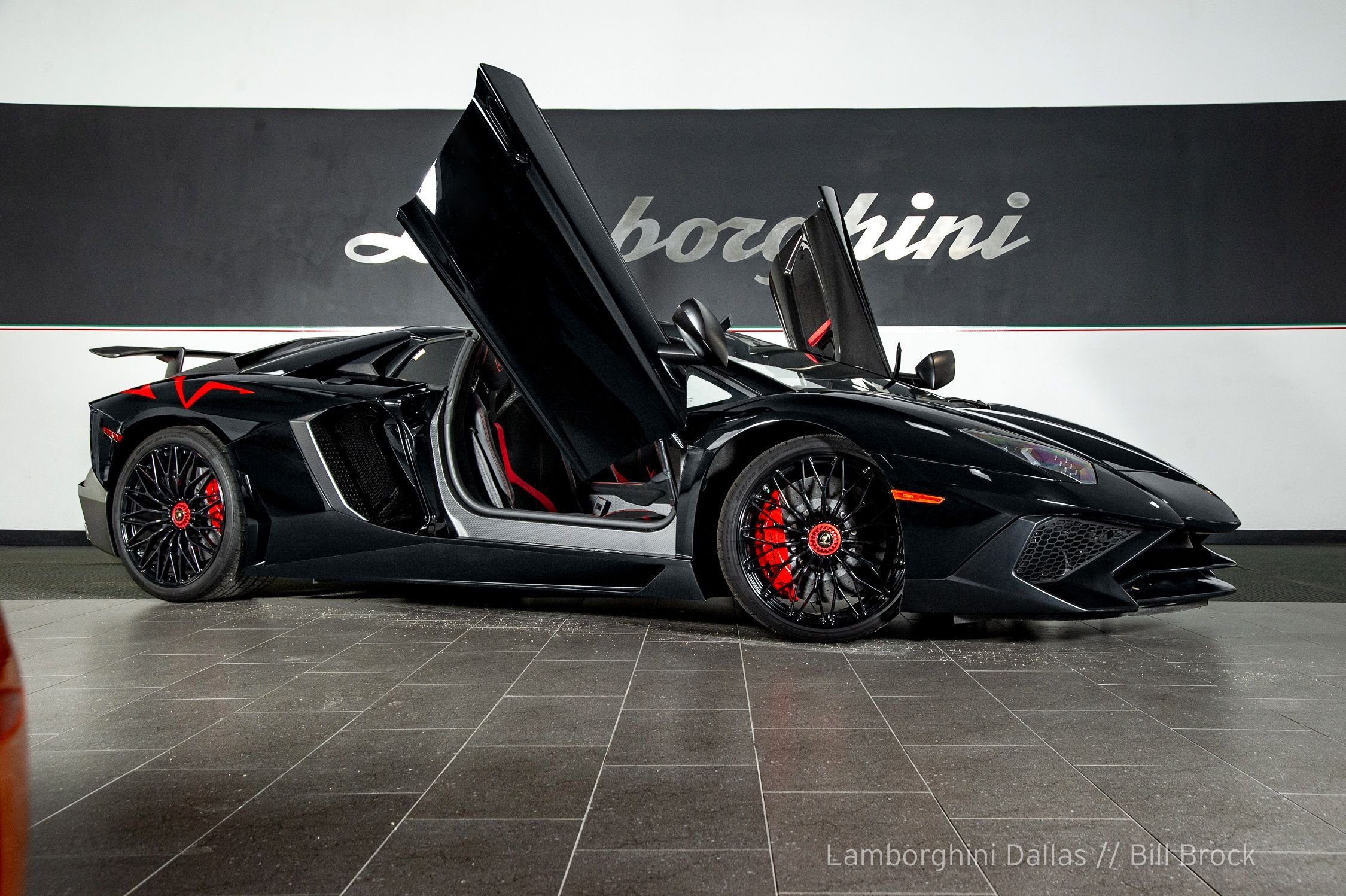 2016 Lamborghini Aventador SV Roadster