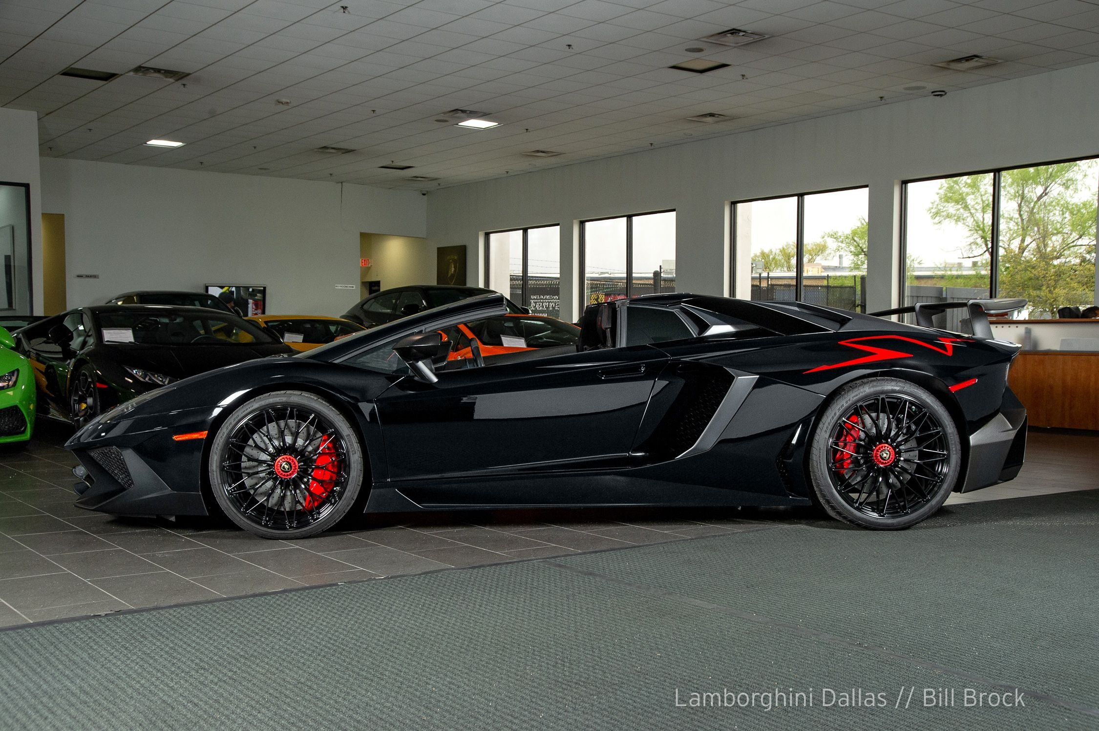 2016 Lamborghini Aventador SV Roadster, 2/20