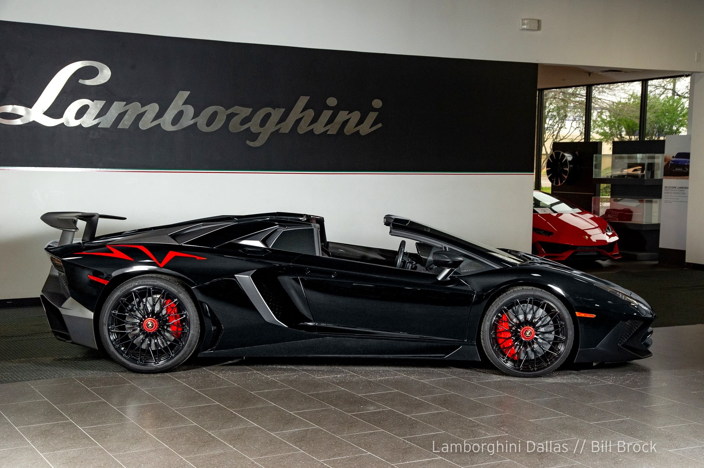 2016 Lamborghini Aventador SV Roadster, 15/20