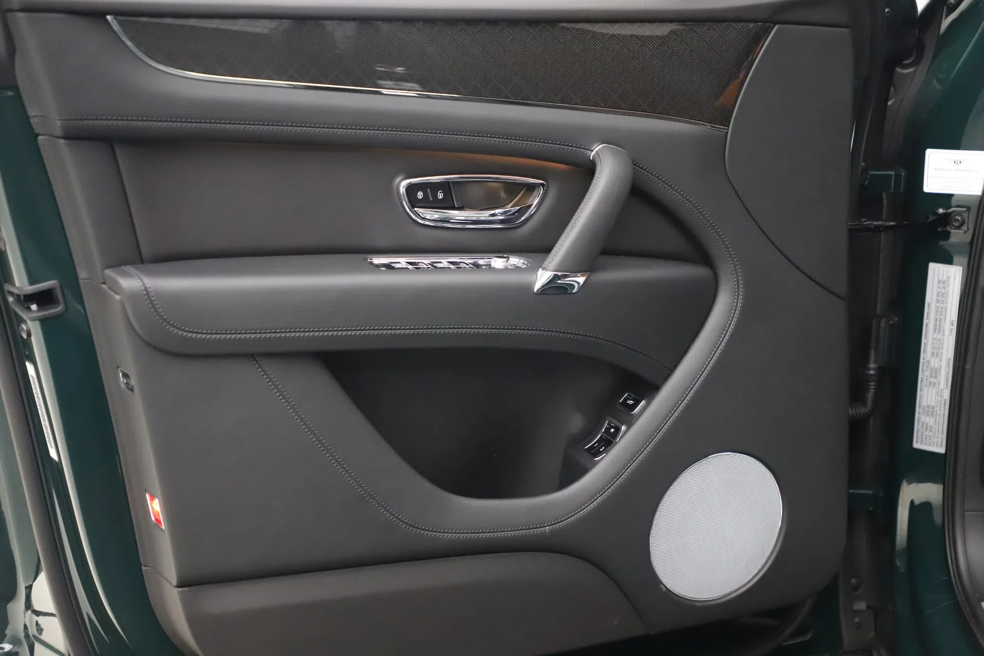 2020 Bentley Bentayga V8 Design Series interior, door panel, BLACK