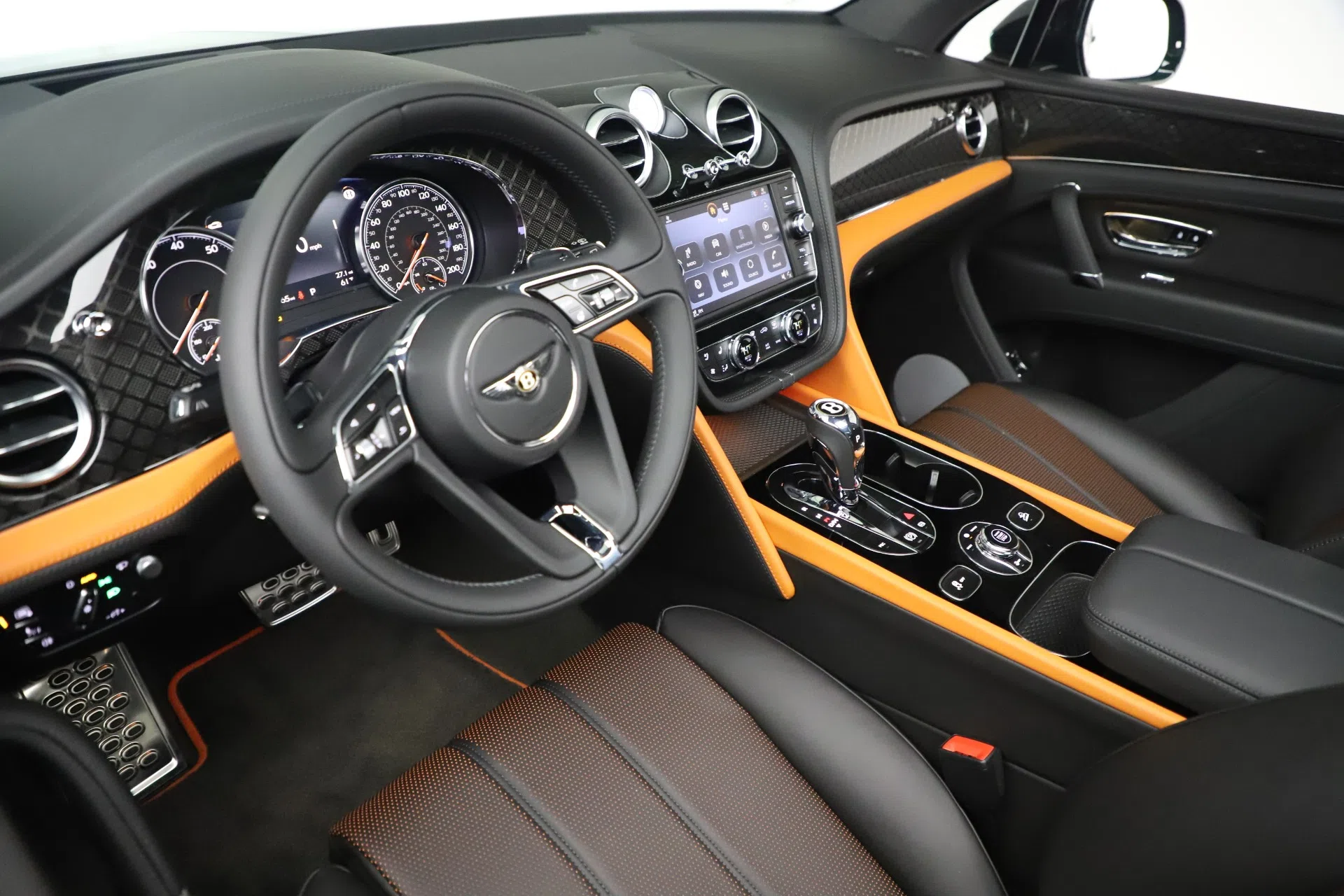 2020 Bentley Bentayga V8 Design Series interior, dashboard, BLACK