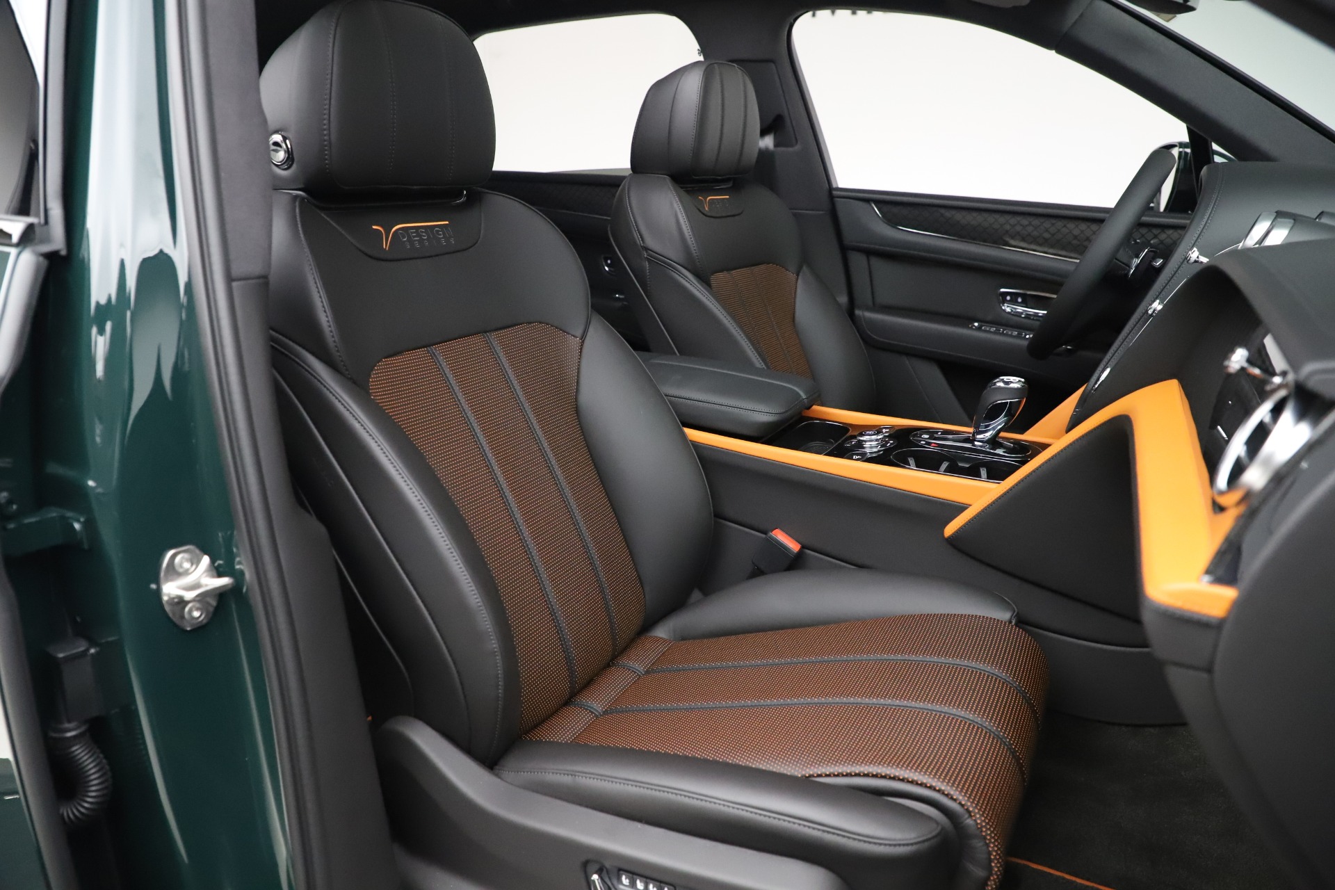 2020 Bentley Bentayga V8 Design Series, 18/20