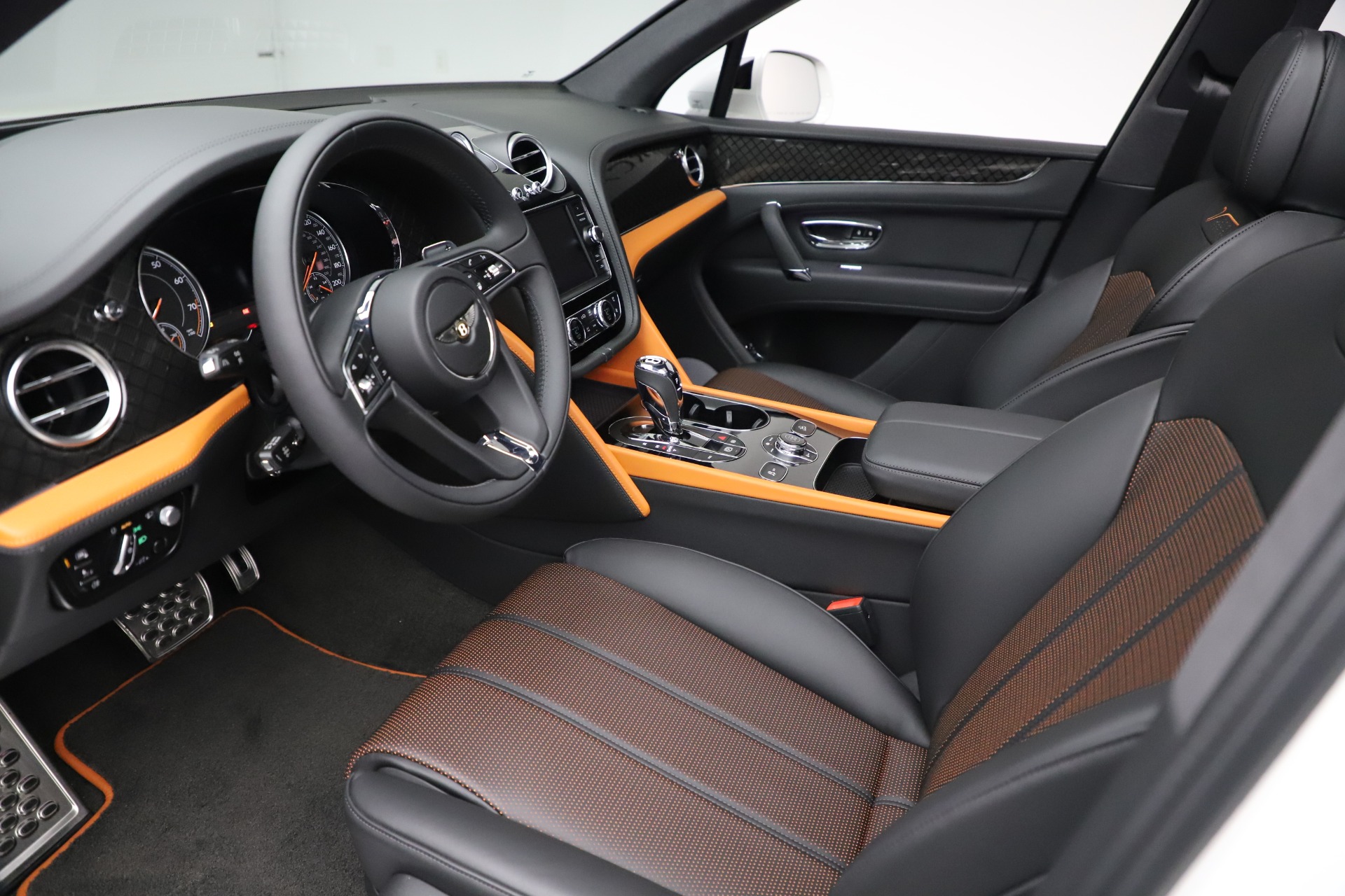 2020 Bentley Bentayga V8 Design Series, 2/20