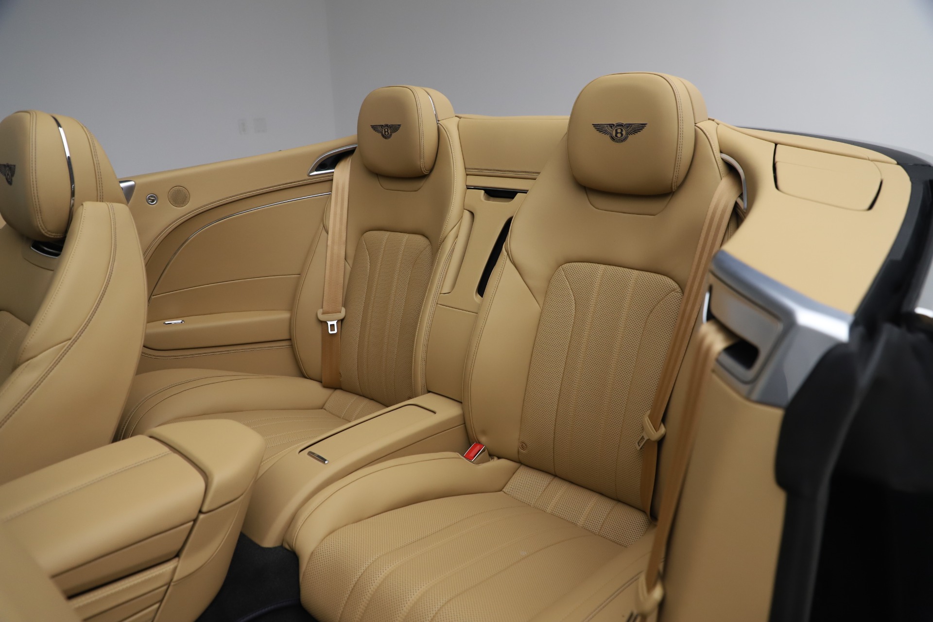 2020 Bentley Continental GTC V8, 4/22