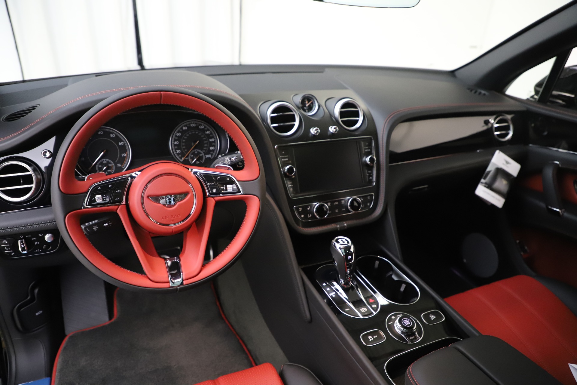 2020 BENTLEY BENTAYGA V8, 3/20