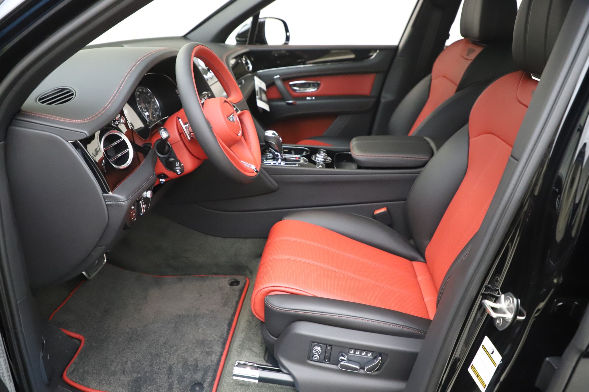 2020 BENTLEY BENTAYGA V8, 14/20