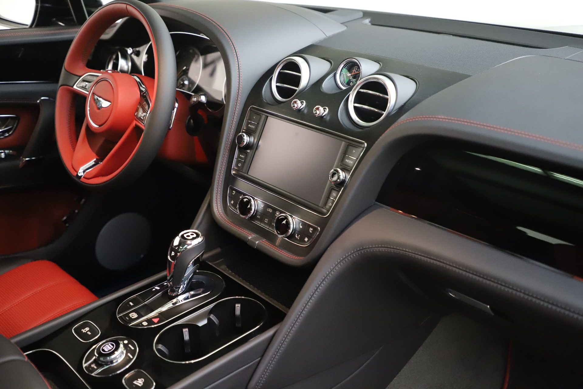 2020 BENTLEY BENTAYGA V8, 19/20