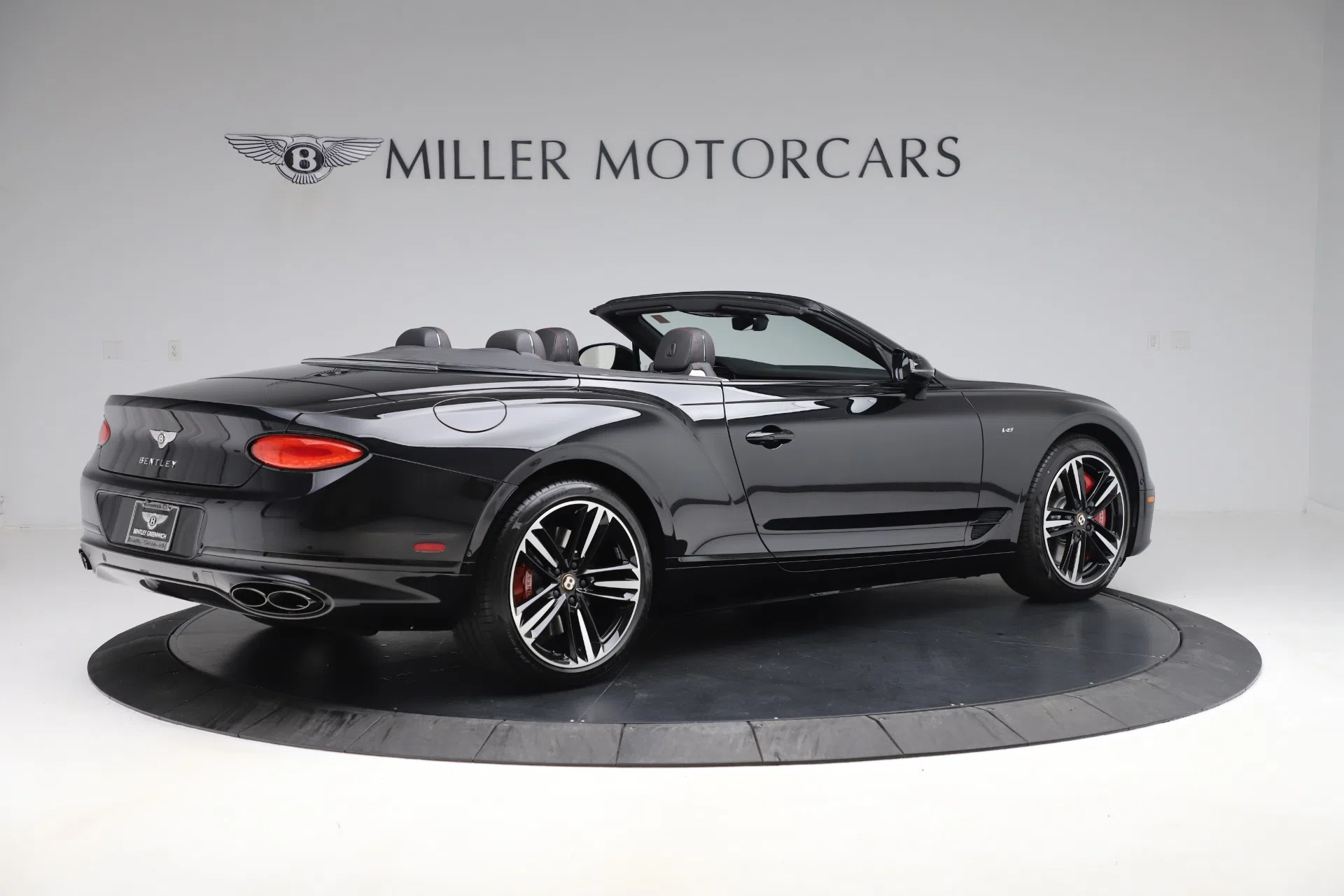 2020 Bentley Continental GTC V8, side profile, ONYX