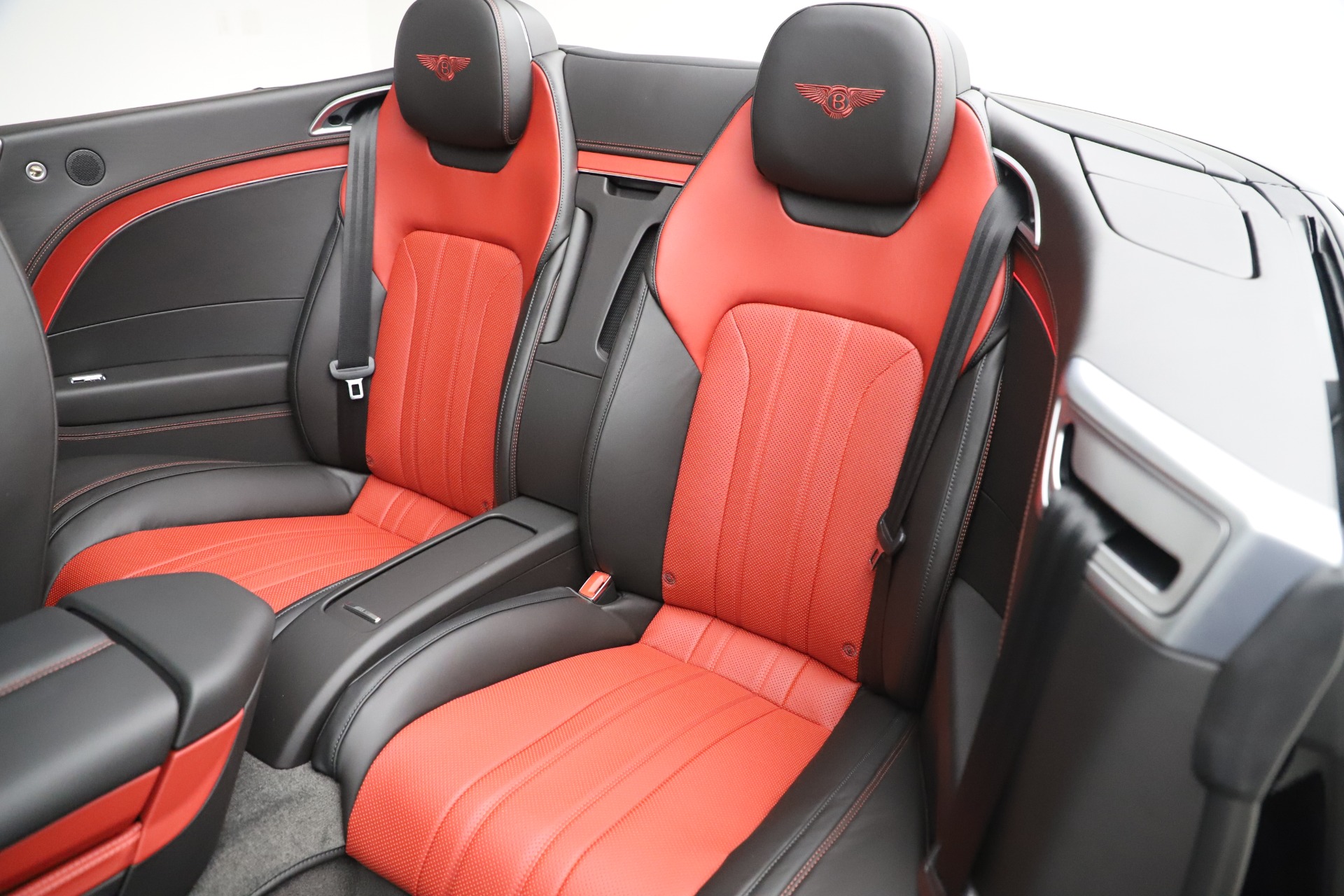2020 Bentley Continental GTC V8, 19/20