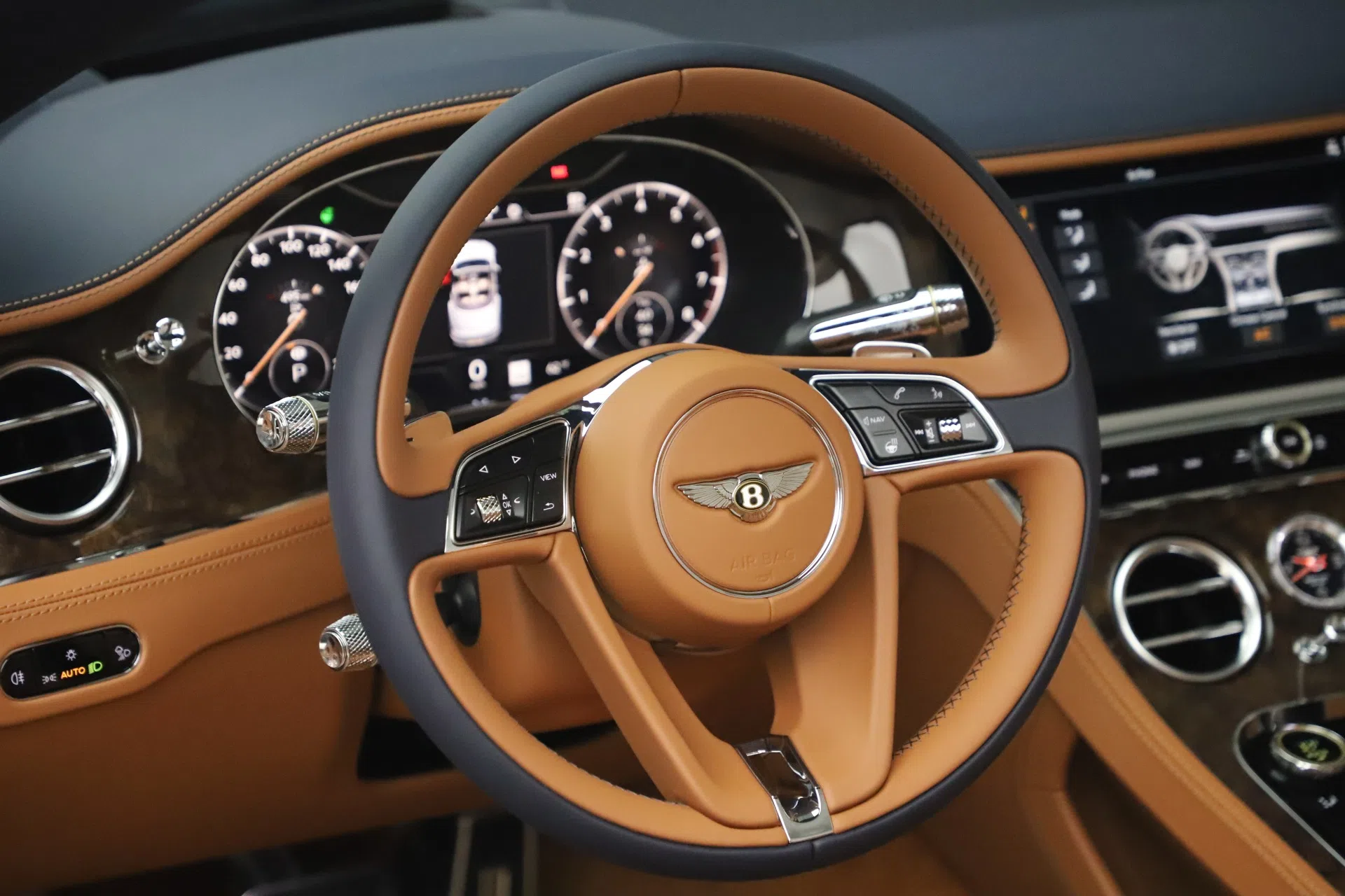 2020 Bentley Continental GTC W12 interior, Saddle
