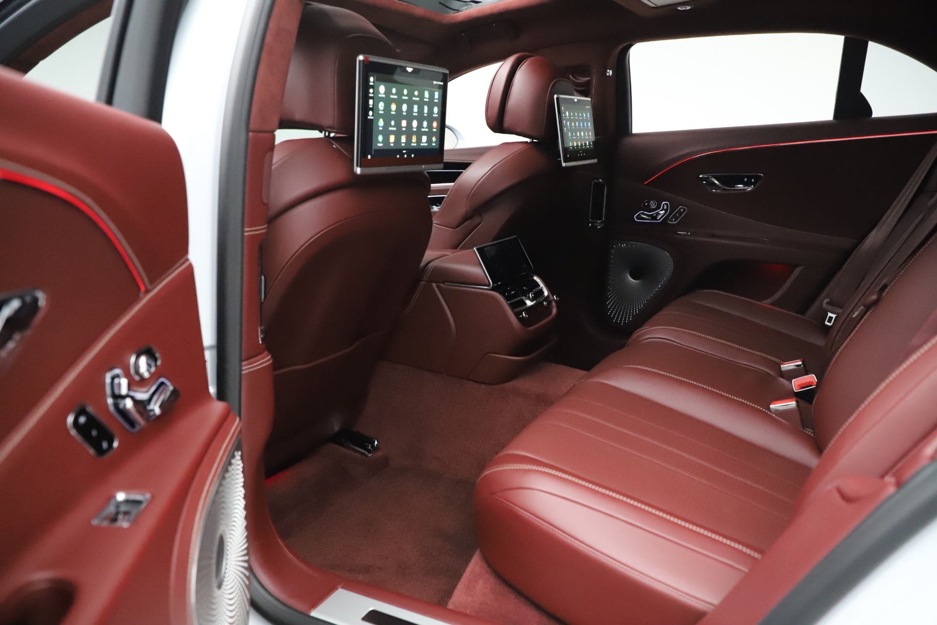 2020 Bentley Flying Spur W12, 18/20