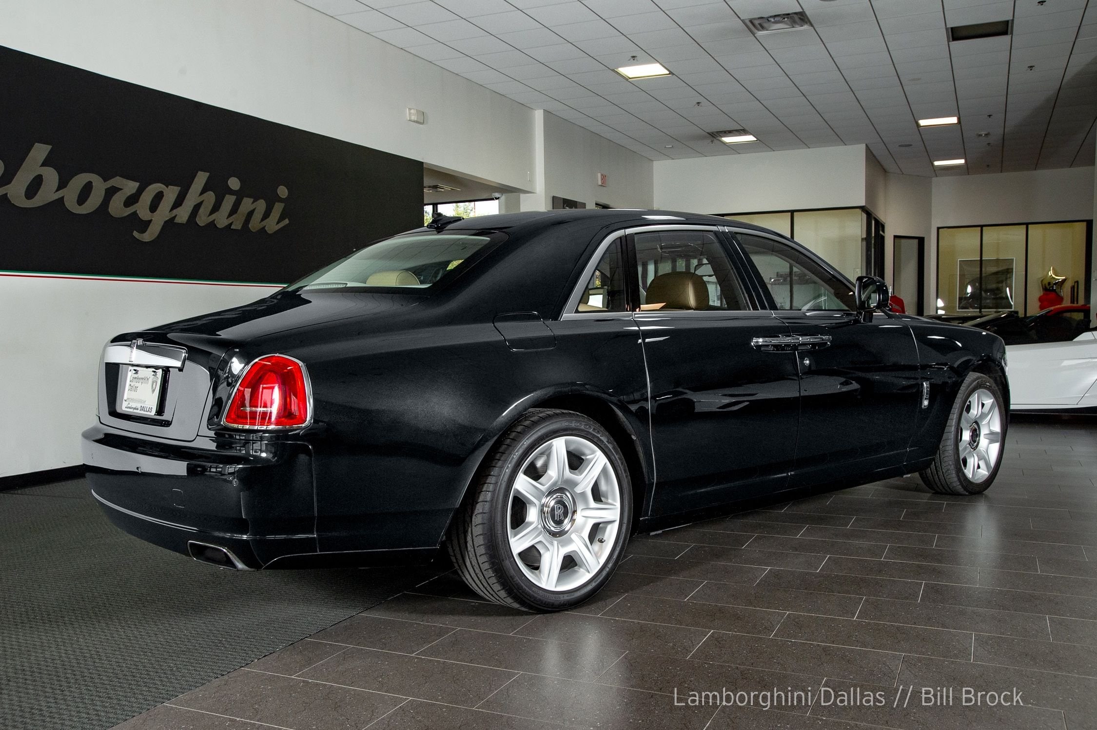 2010 Rolls-Royce Ghost, 2/20