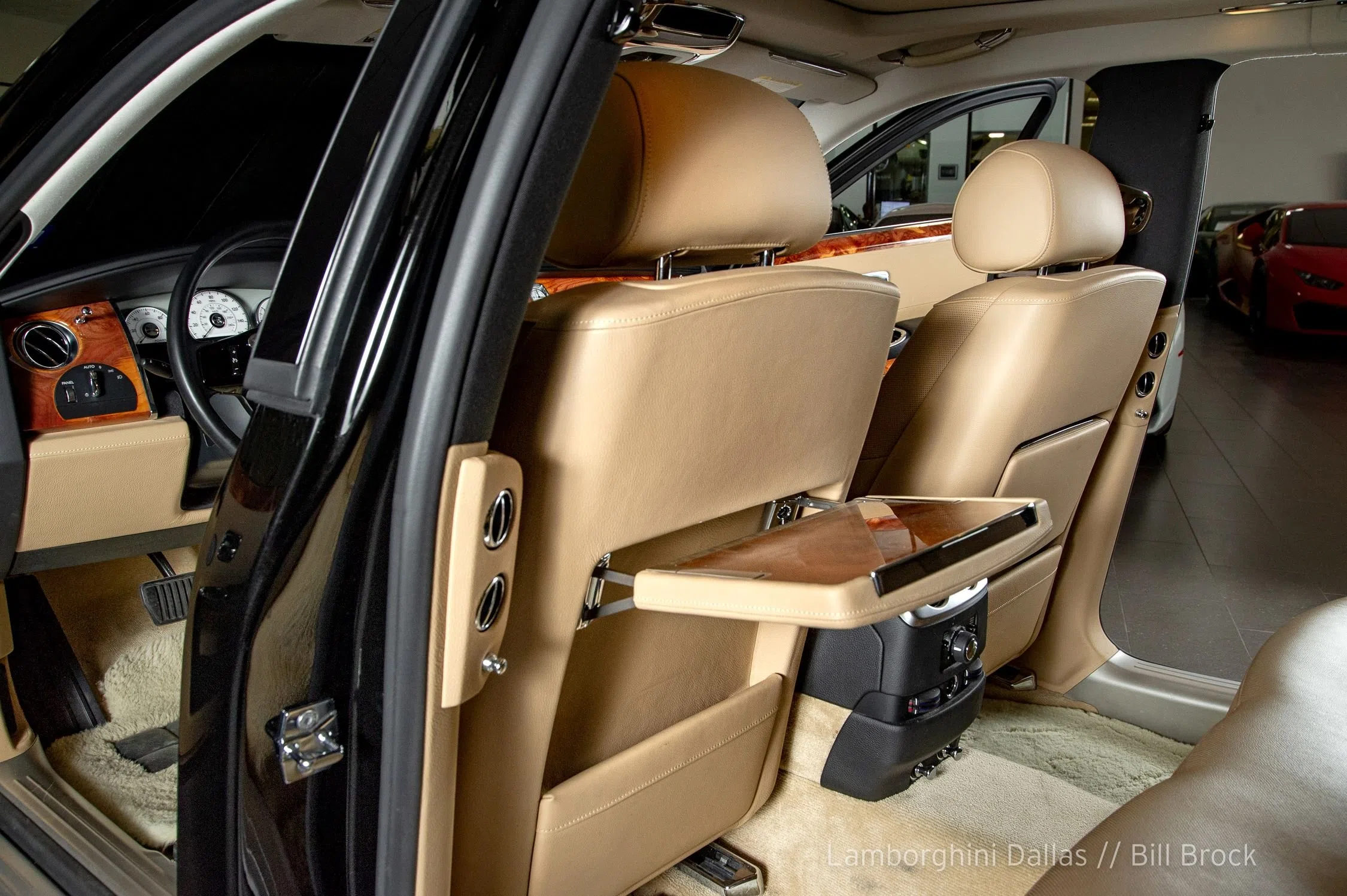 2010 Rolls-Royce Ghost interior, seats, Moccasin