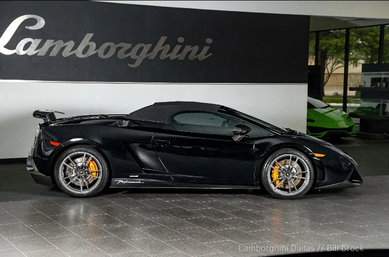 2011 Lamborghini Gallardo LP570-4 Performante Spyder for sale, exterior, Nero Noctis