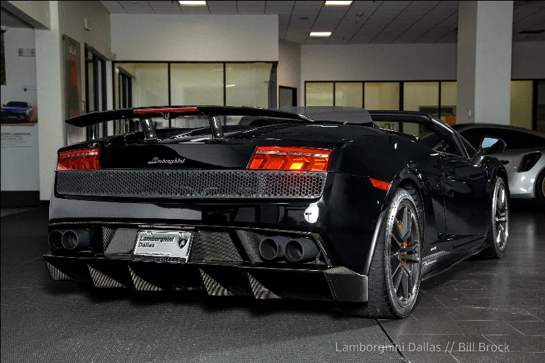 2011 Lamborghini Gallardo LP570-4 Performante Spyder for sale, exterior, Nero Noctis