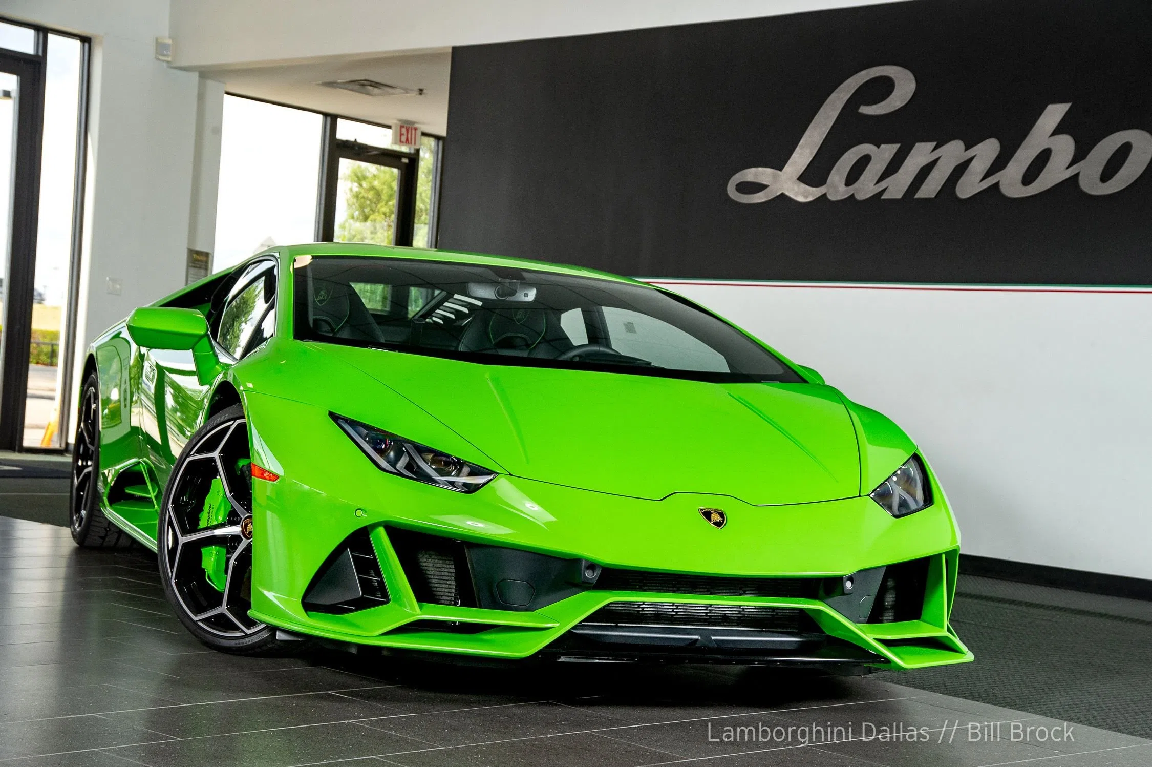 2020 Lamborghini Huracan EVO Coupe for sale, exterior, Verde Mantis