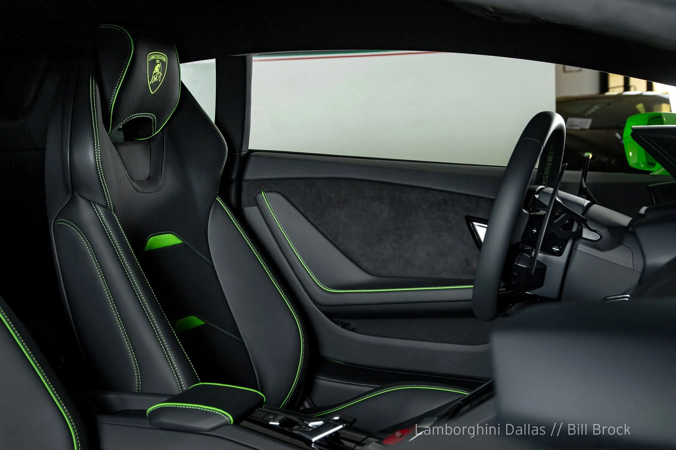 2020 Lamborghini Huracan EVO Coupe interior, seats, Nero Ade