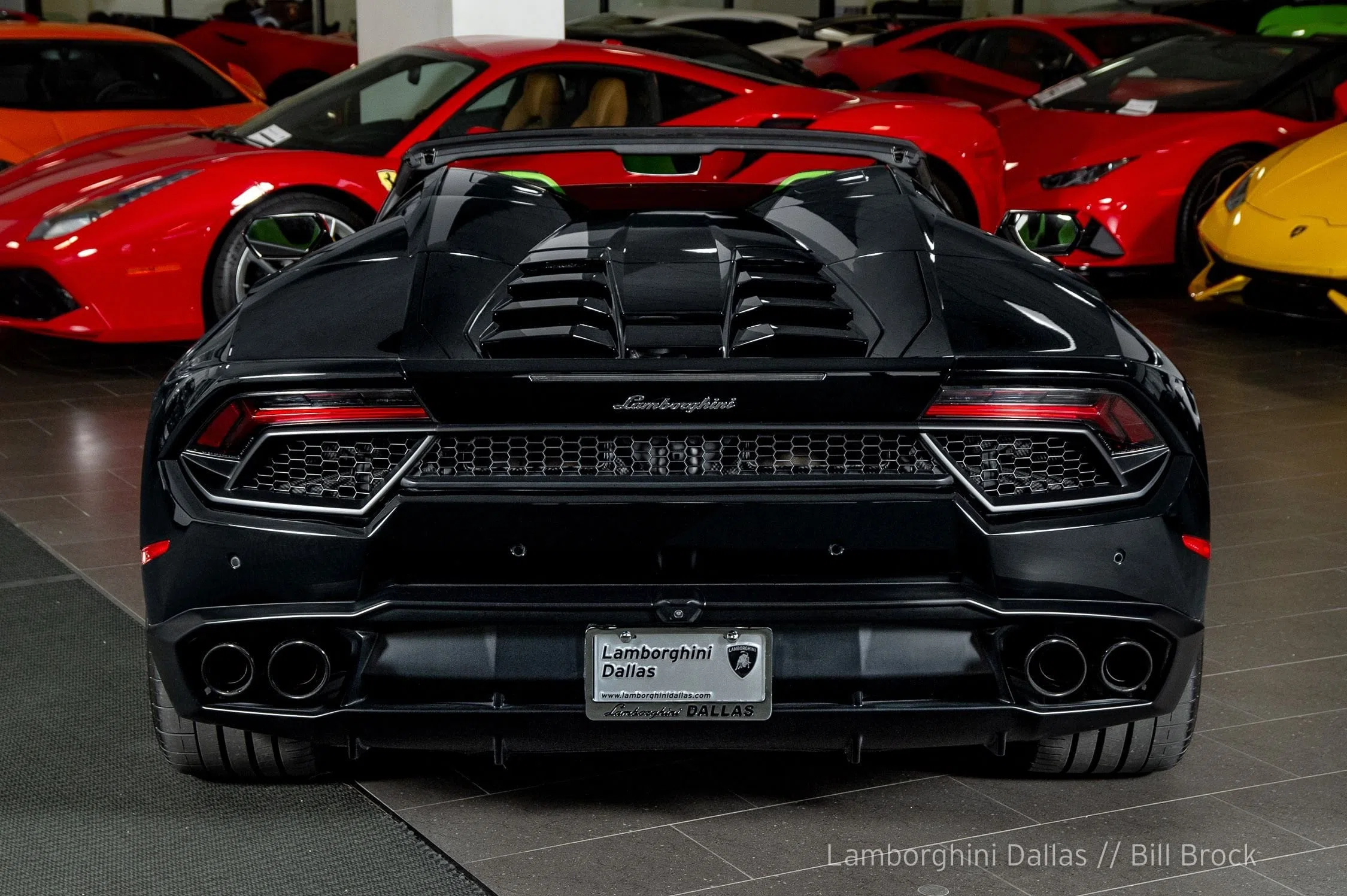 2018 Lamborghini Huracan LP580-2 Spyder for sale, exterior, Nero Noctis
