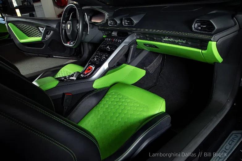 2018 Lamborghini Huracan LP580-2 Spyder interior, seats, Nero Ade