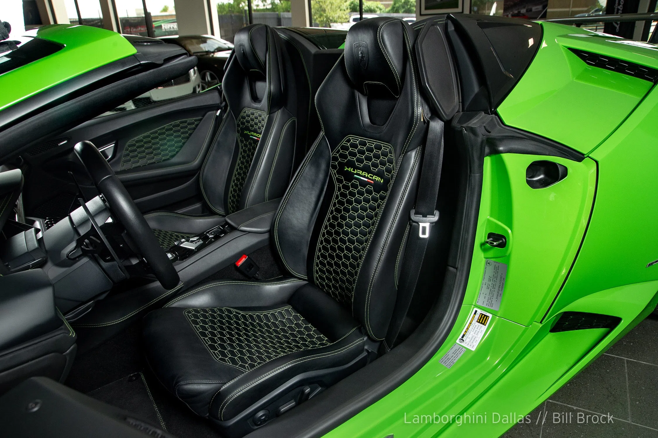 2017 Lamborghini Huracan LP610-4 Spyder Spyder interior, seats, Nero Ade