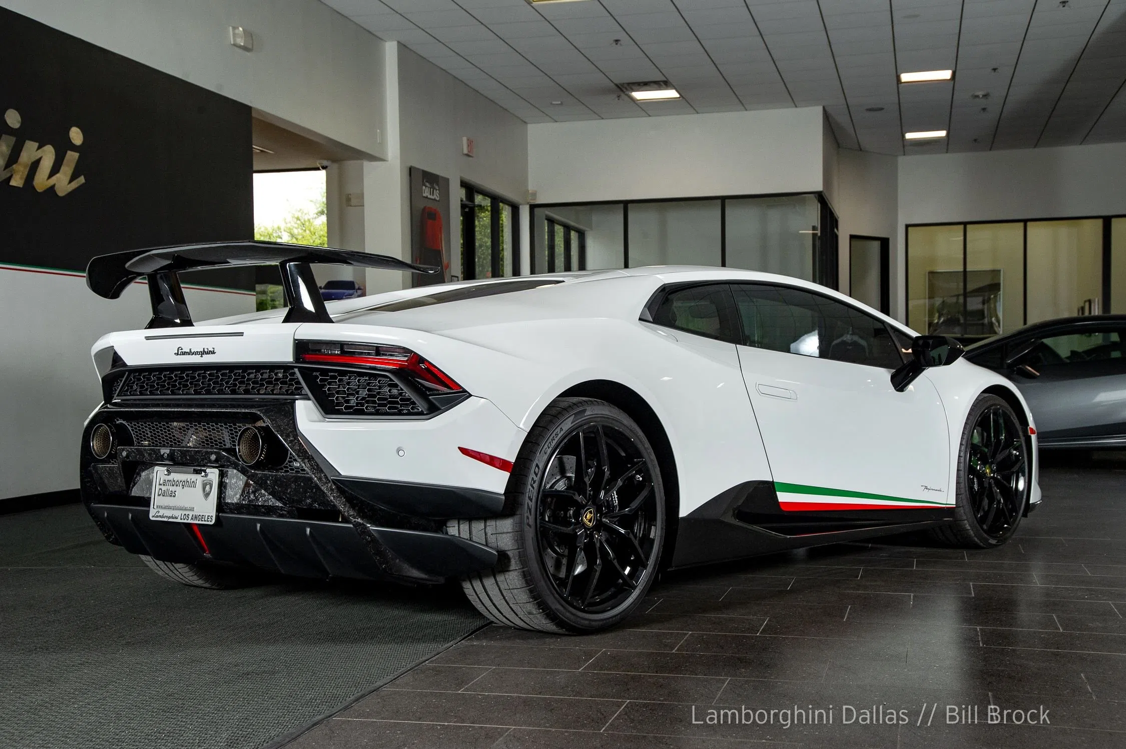 2018 Lamborghini Huracan Performante for sale, exterior, Bianco Monocerus