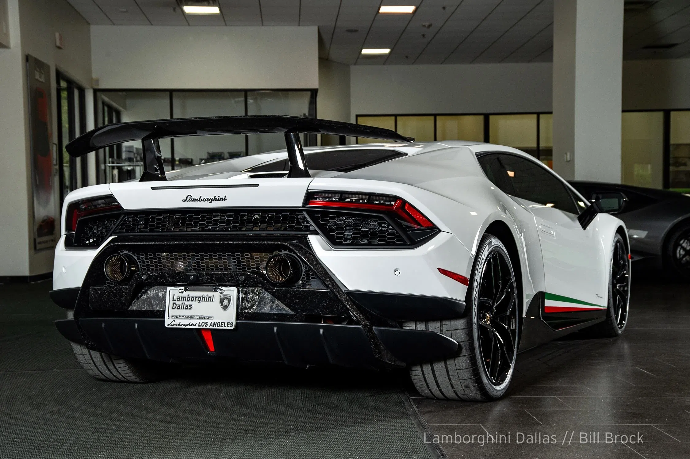 2018 Lamborghini Huracan Performante for sale, exterior, Bianco Monocerus