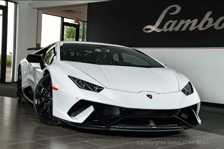 2018 Lamborghini Huracan Performante for sale, exterior, Bianco Monocerus