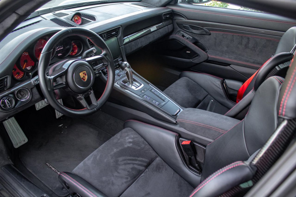 2018 Porsche 911 GT2 RS Coupe, 4/20