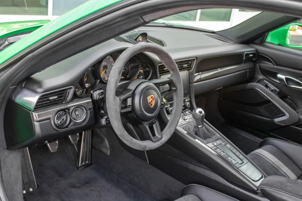 2018 Porsche 911 GT3 Coupe interior, dashboard, Black Leather/Suede