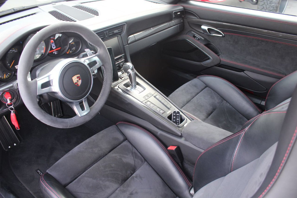 2014 Porsche 911 2dr Coupe GT3, 2/20