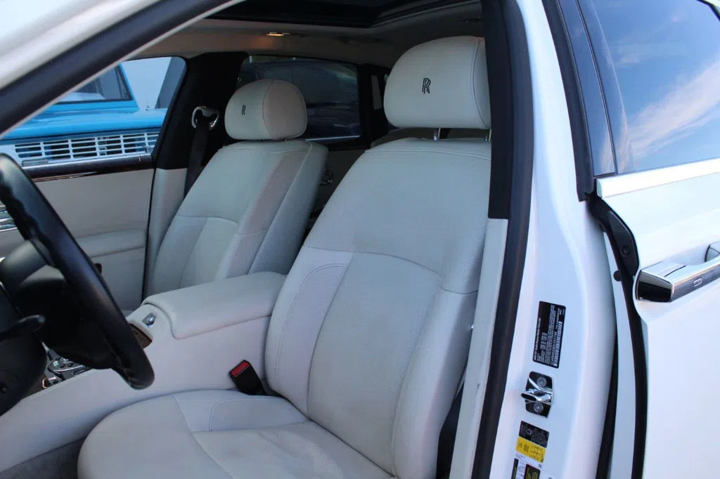 2013 Rolls-Royce Ghost interior, seats, Creme Leather