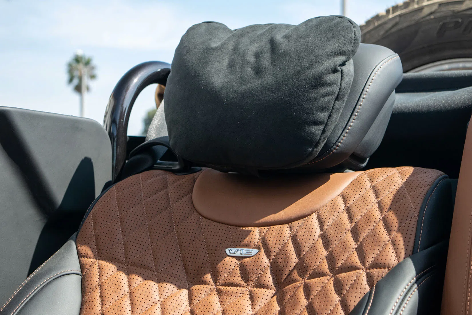 2018 Mercedes-Maybach G 650 Landaulet interior, Leather Brown
