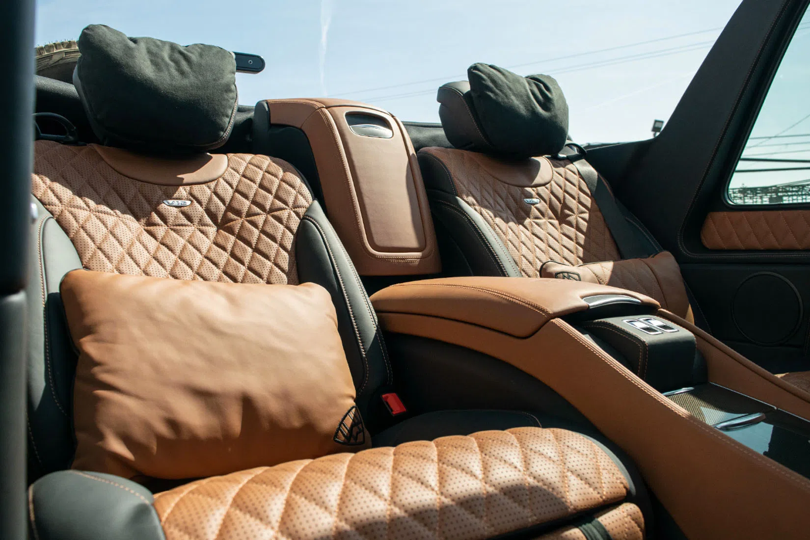 2018 Mercedes-Maybach G 650 Landaulet interior, seats, Leather Brown