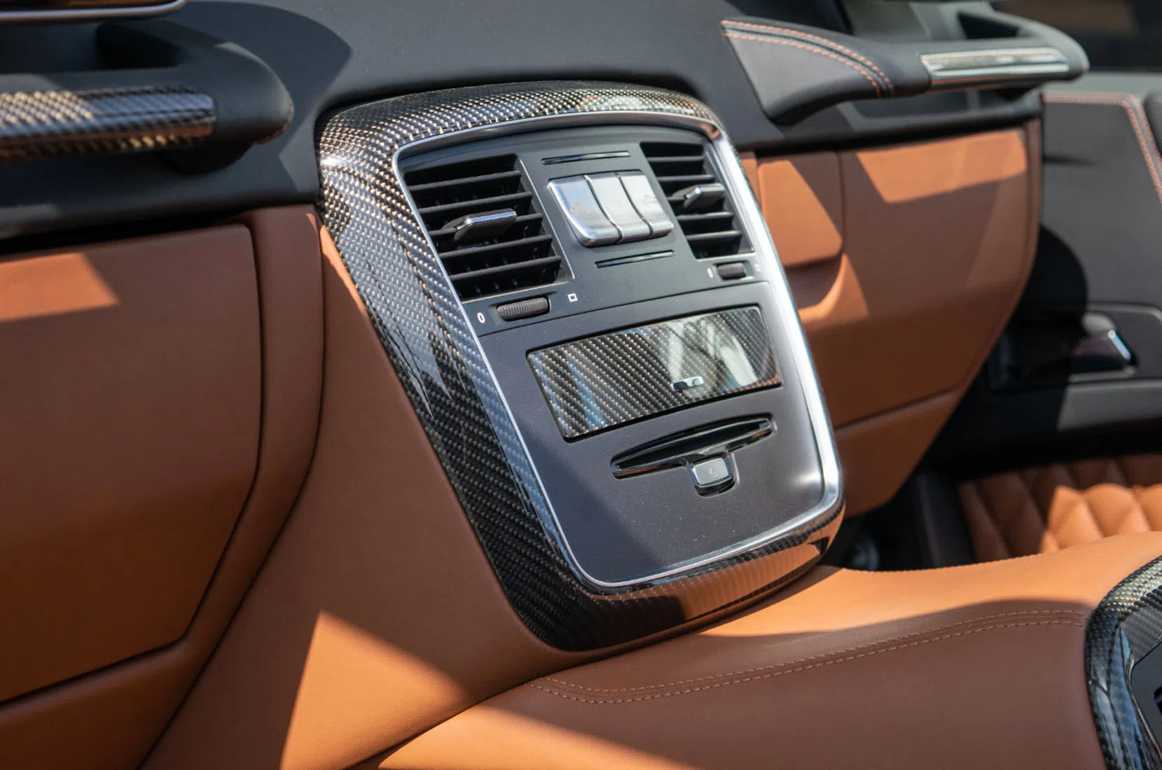2018 Mercedes-Maybach G 650 Landaulet interior, Leather Brown