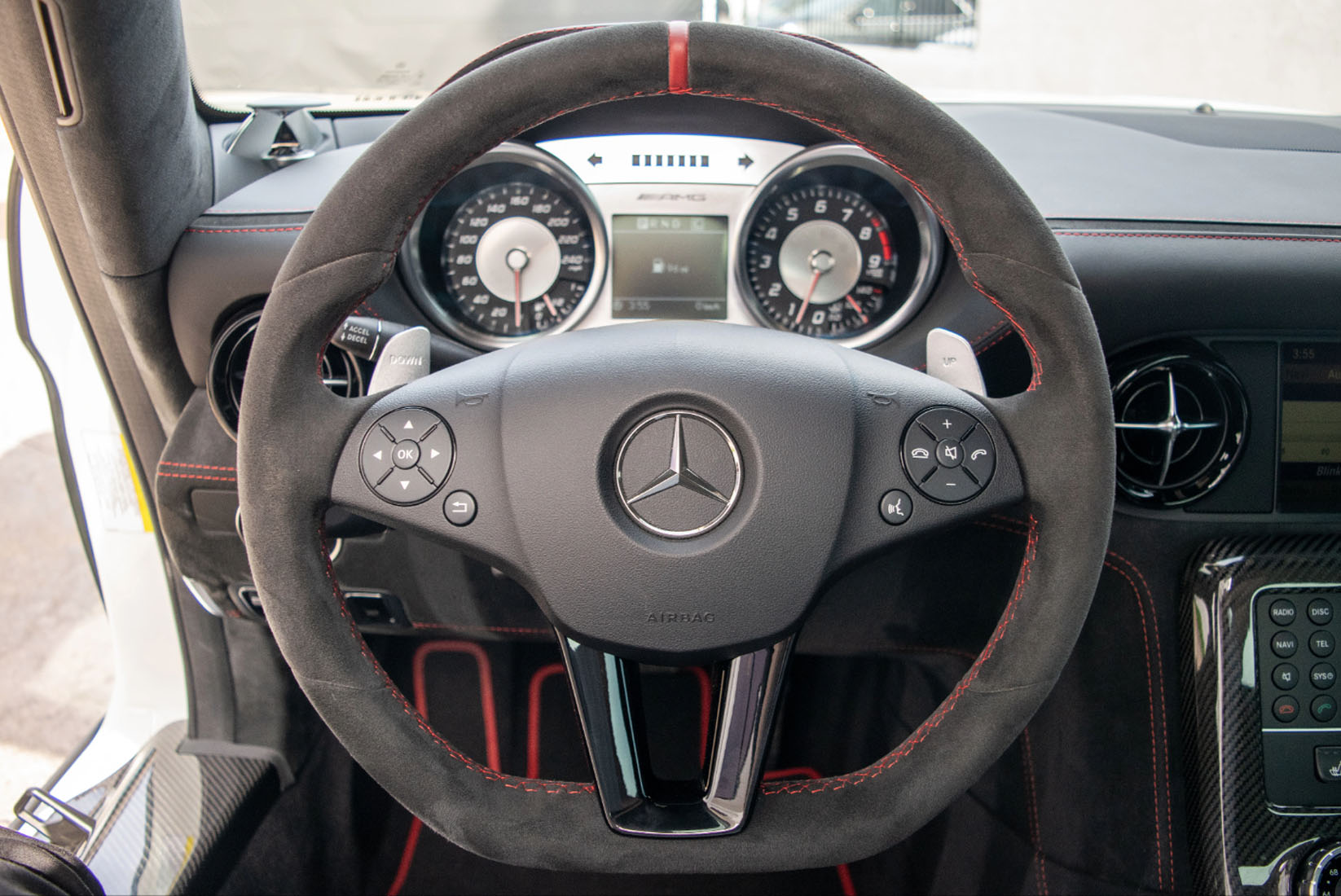 2015 Mercedes-Benz SLS AMG Black Series, 9/14