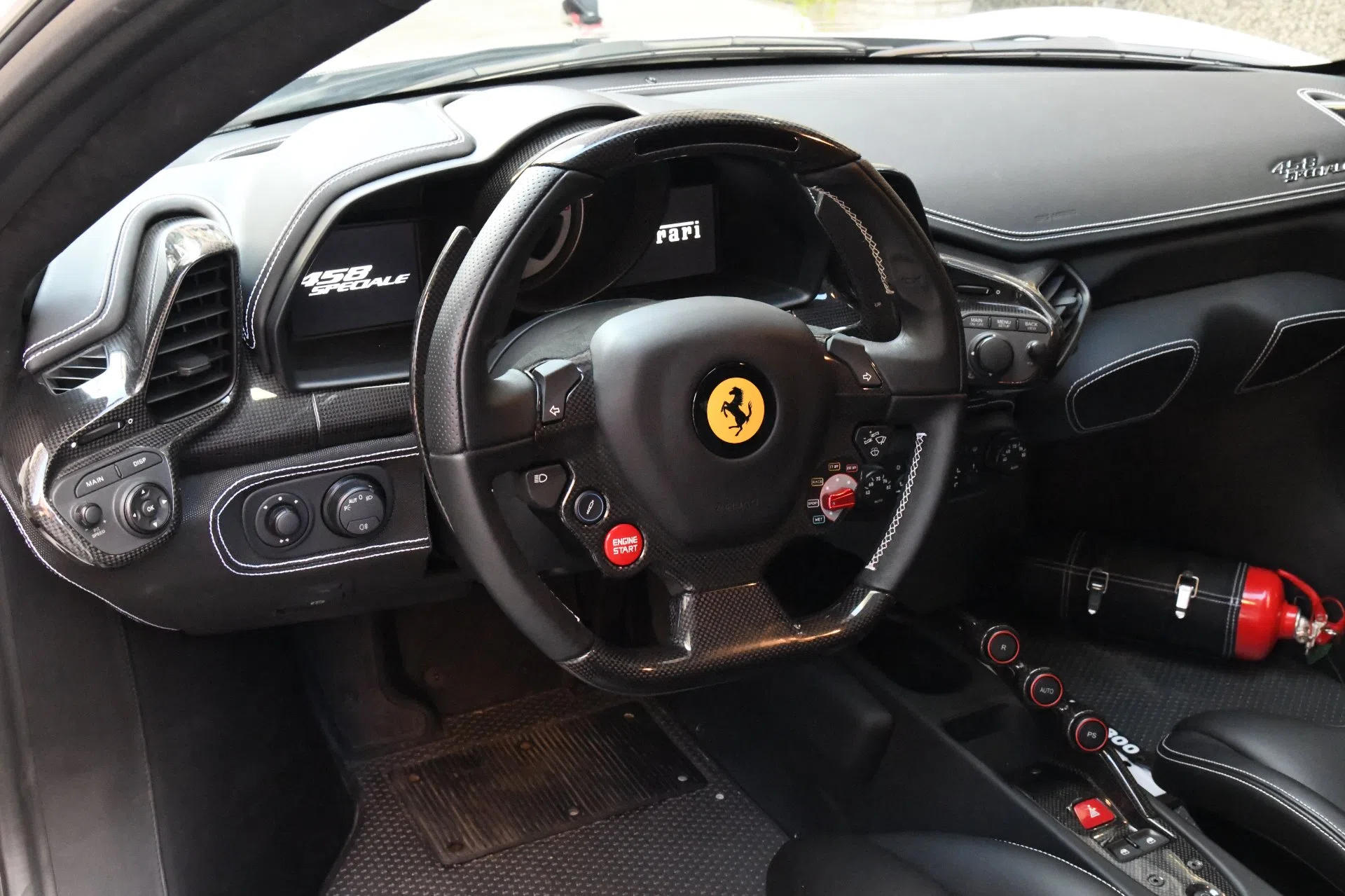 2015 Ferrari 458 Speciale interior, dashboard, NERO