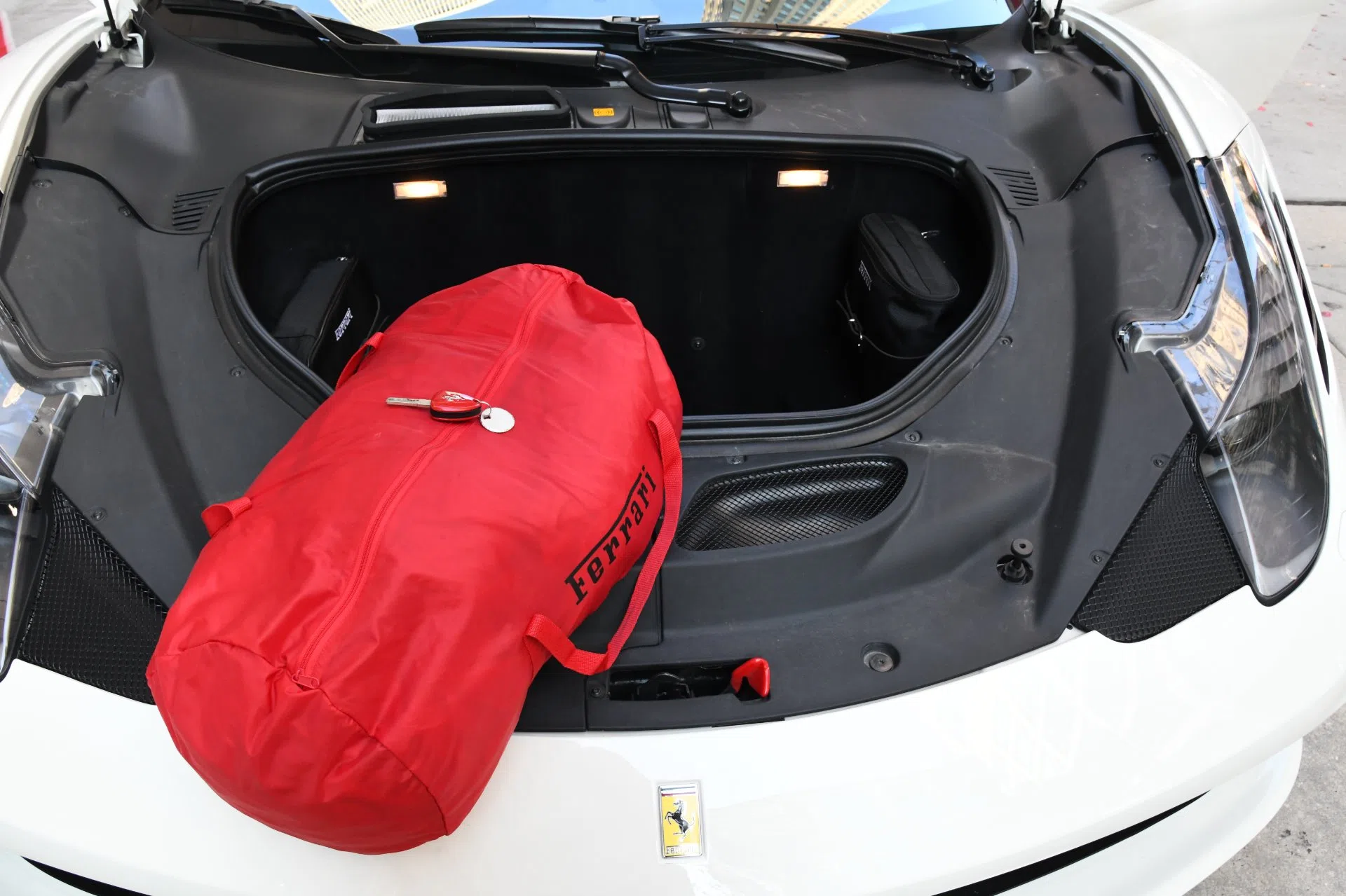 2015 Ferrari 458 Speciale trunk