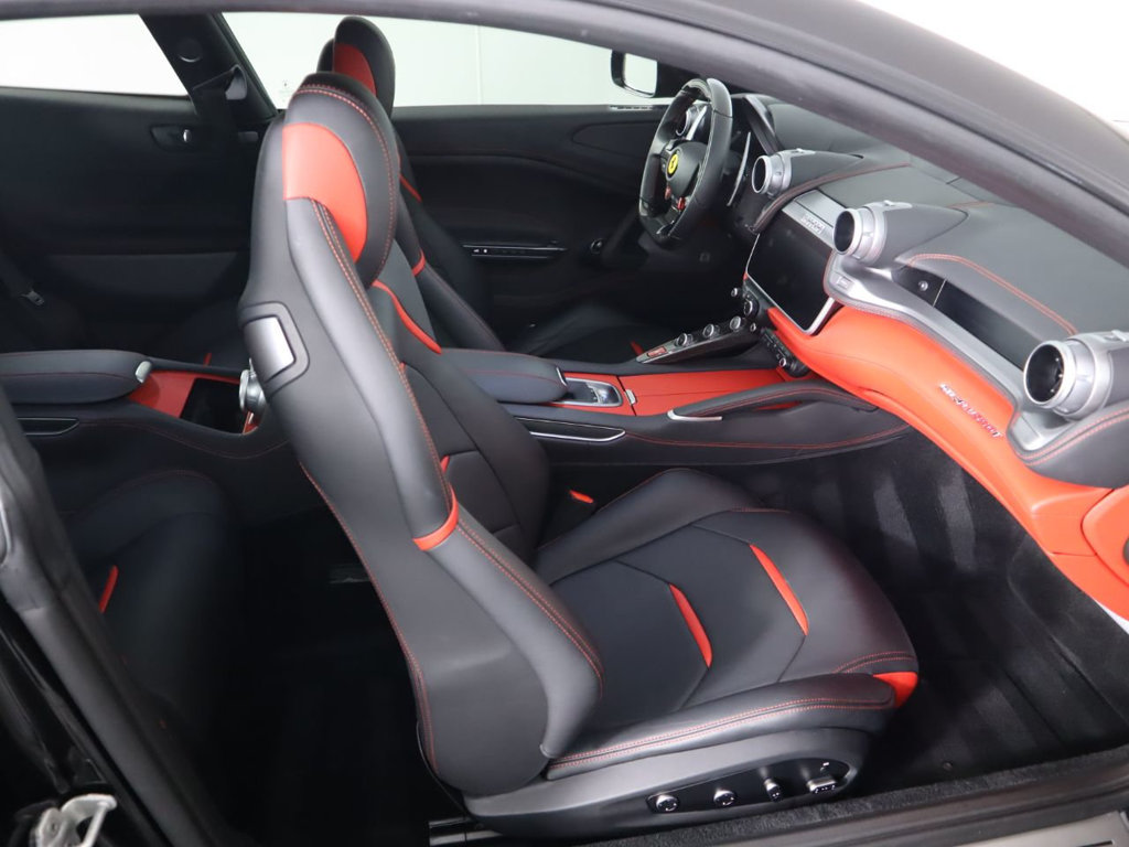 2019 Ferrari GTC4Lusso T, 13/20