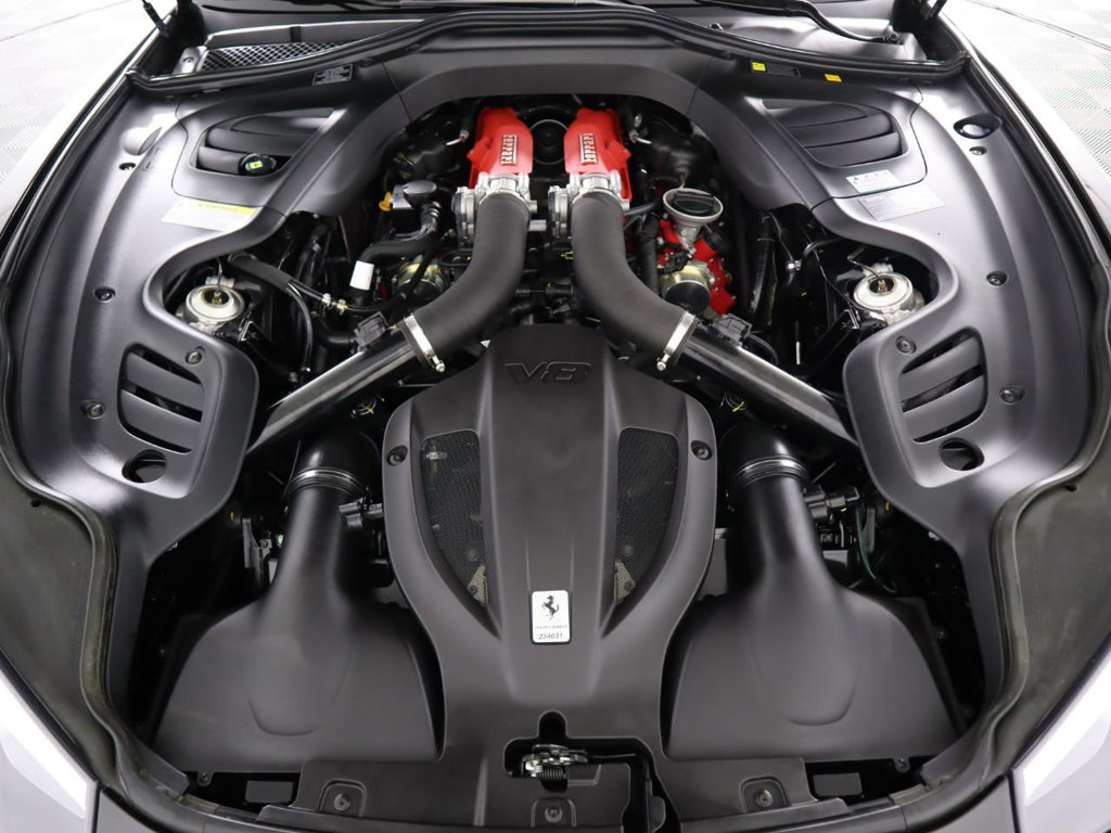 2019 Ferrari GTC4Lusso T, 17/20