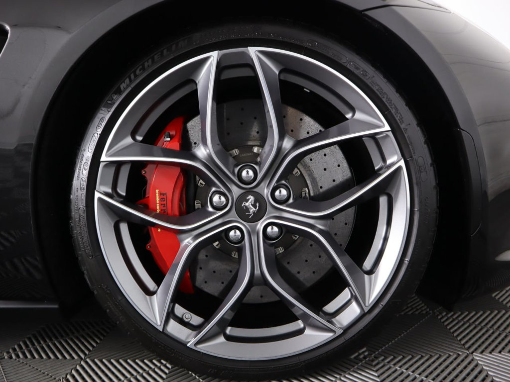 2019 Ferrari GTC4Lusso T, 19/20