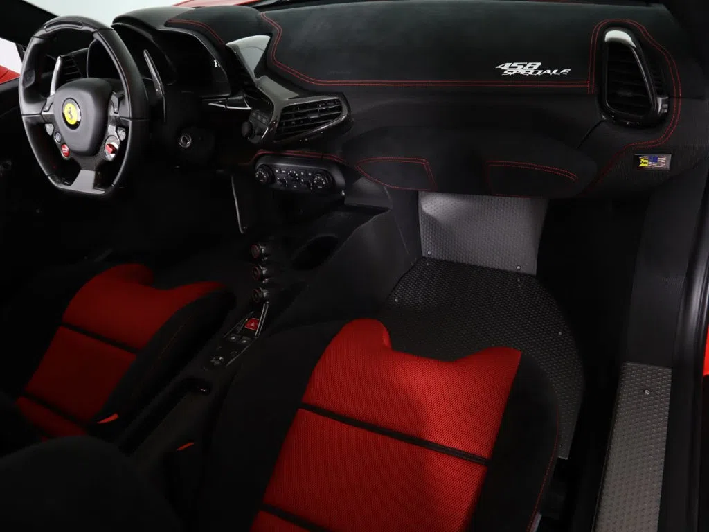 2014 Ferrari 458 Speciale interior, seats, Nero Leather/Suede
