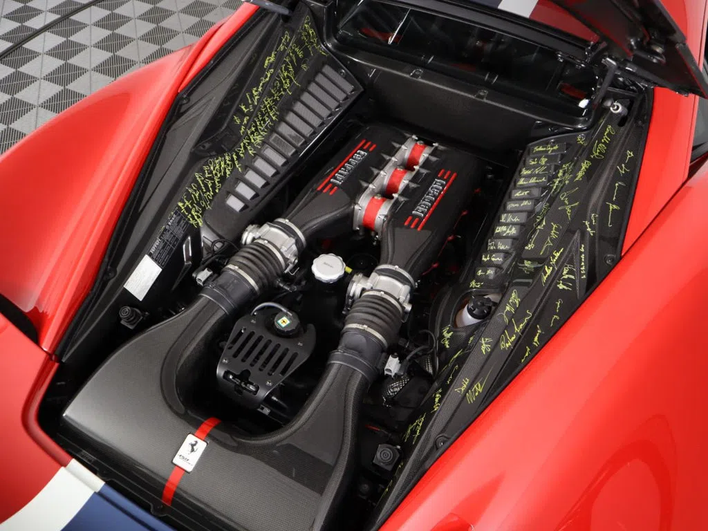 2014 Ferrari 458 Speciale engine