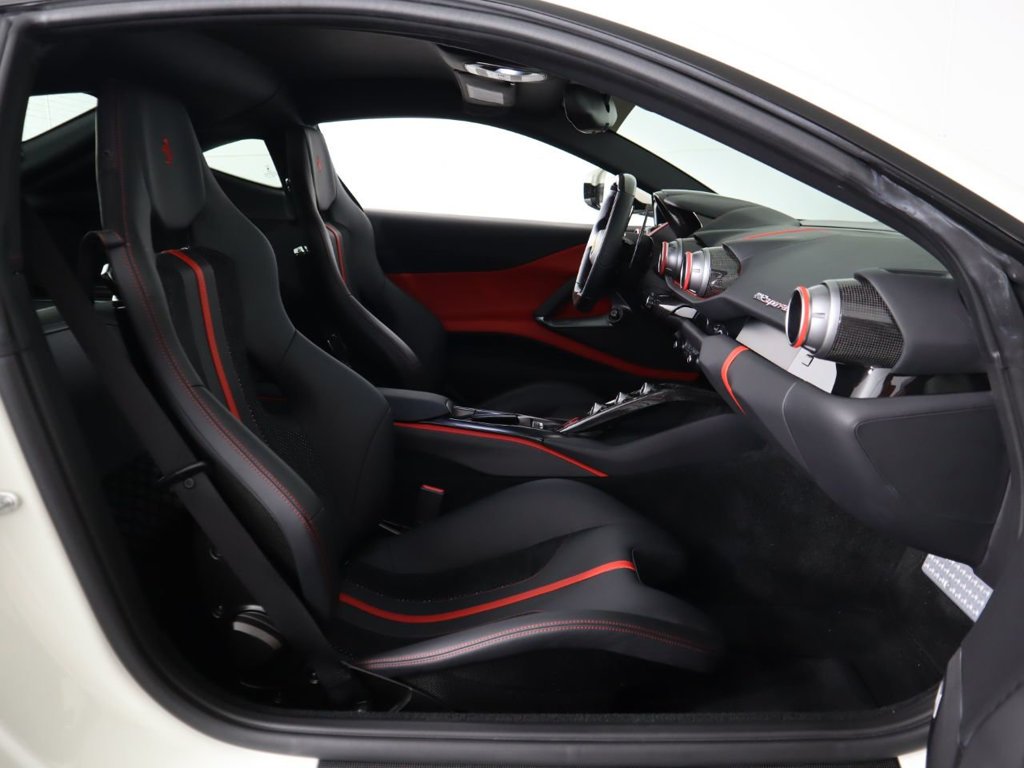 2019 Ferrari 812 Superfast, 14/19