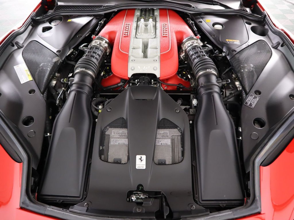 2018 Ferrari 812 Superfast, 17/18