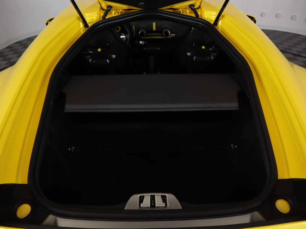 2019 Ferrari 812 Superfast, 18/20