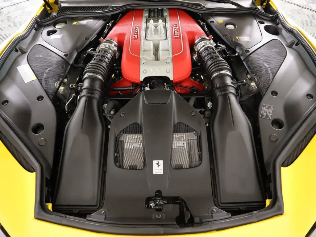 2019 Ferrari 812 Superfast engine