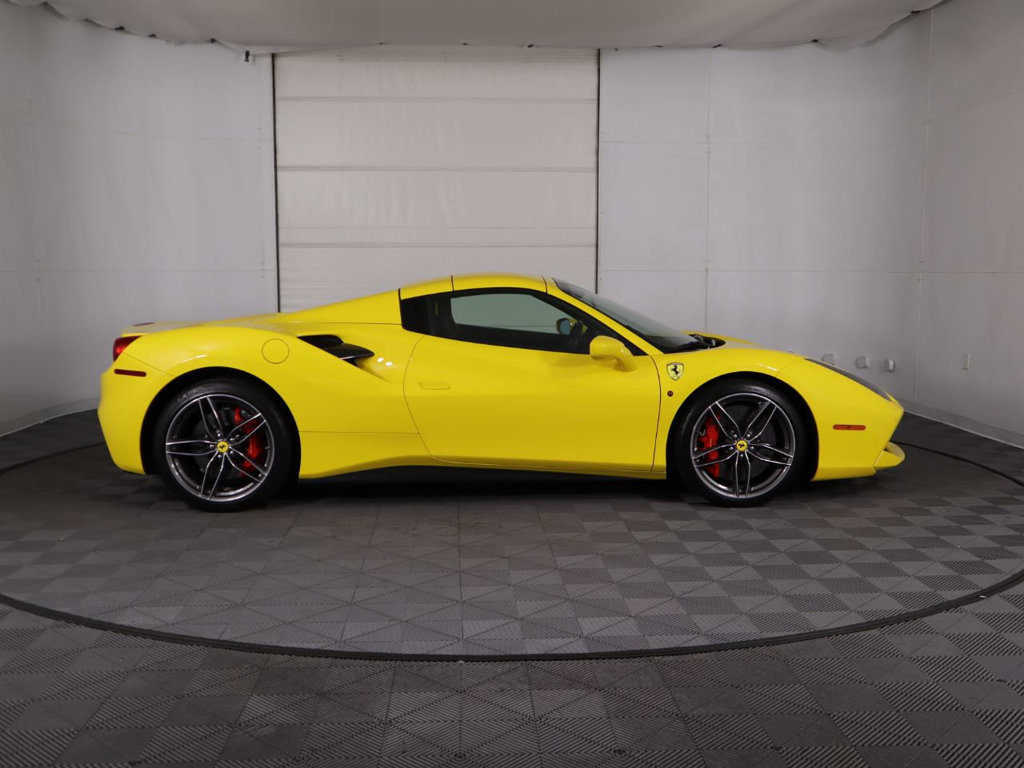 2017 Ferrari 488 Spider, 13/20
