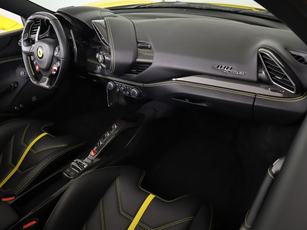 2017 Ferrari 488 Spider, 19/20